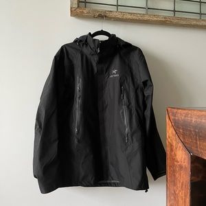 Arcteryx black rain jacket size L
